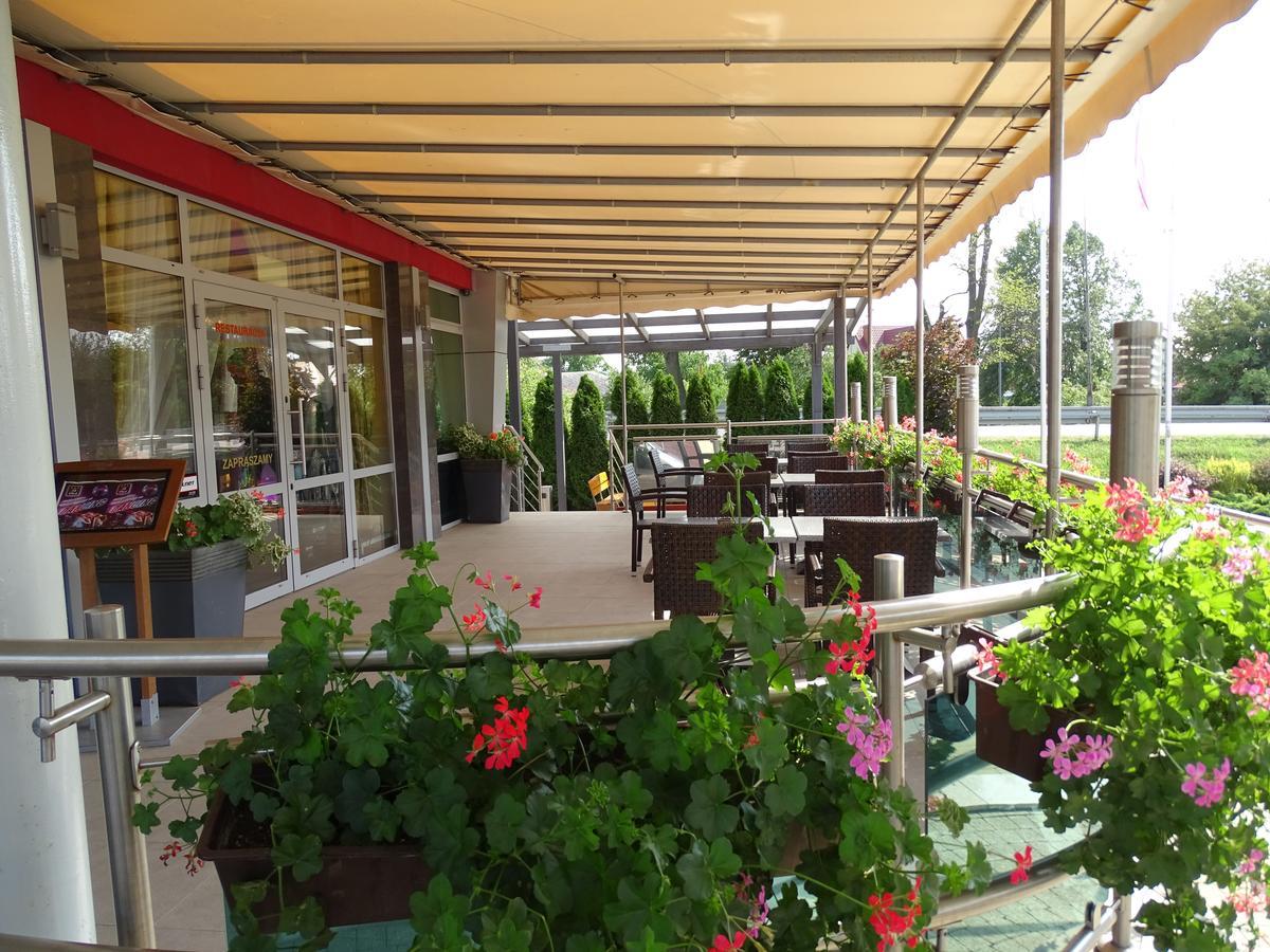 Hotel Pikul Pulawy Luaran gambar