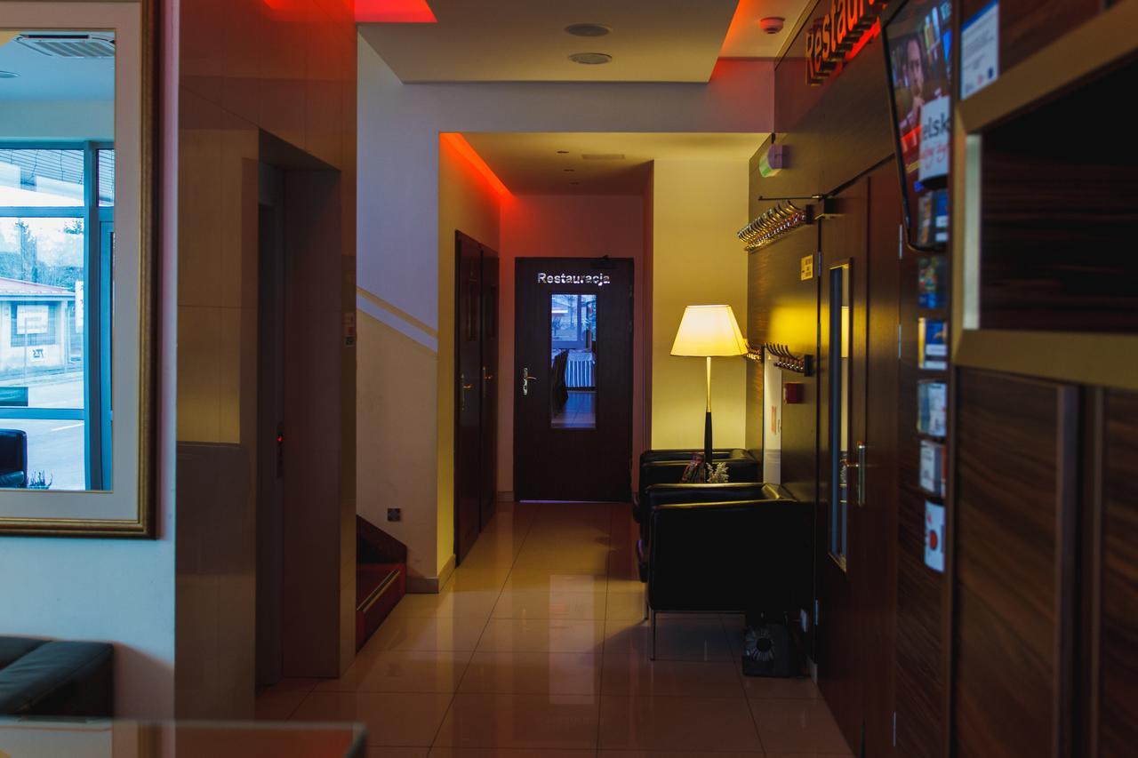 Hotel Pikul Pulawy Luaran gambar