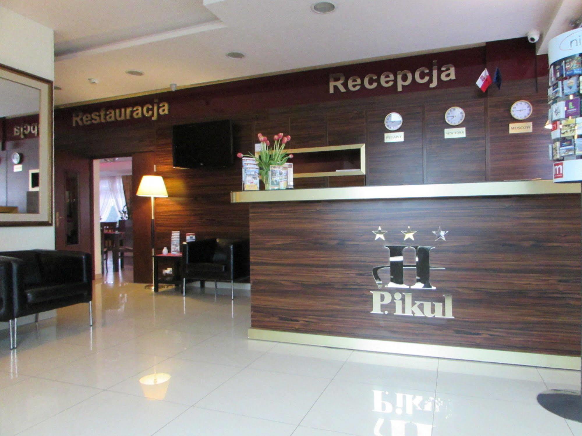 Hotel Pikul Pulawy Luaran gambar